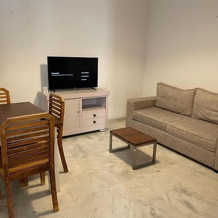 Apartamentos La Casa Del Pozo Santo Sevilla Bagian luar foto