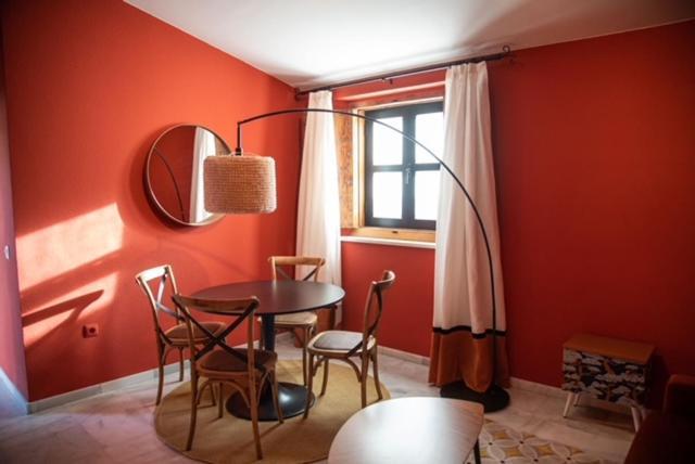 Apartamentos La Casa Del Pozo Santo Sevilla Bagian luar foto